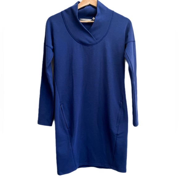 Athleta Softtech Sweater Dress - Picture 2 of 7